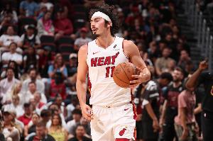 打得還行！哈克斯14中7拿下17分4板3助1帽