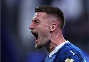 意媒：米林科維奇和新月的合同明夏到期，尤文等隊都想引入他