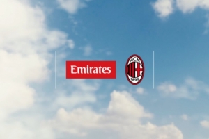 官方：米蘭和阿聯酋航空續約，據悉新約為期5年每年贊助3000萬歐