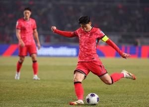 韓媒：孫興慜近期在韓國隊(duì)出場時(shí)間減少，這可能對(duì)球隊(duì)不利