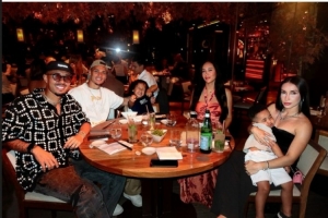 享受美好時光！安東尼社媒分享度假照片，本賽季5場1球1助