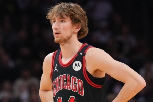 表現不俗！布澤利斯12投7中&罰球3中3 得到20分3板1助5帽