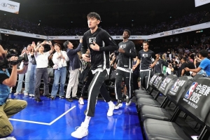 媒體人：裁掉曾凡博不是蔡老板的本意 小曾可留G聯賽尋求雙向合同