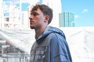 獨行俠官推曬登機帥照：濃眉、克萊、弗拉格、拉塞爾齊上鏡