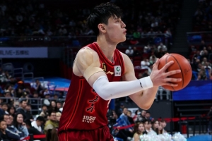 訓練師：曾凡博第一反應左手、身高高有投射能力 讓人覺得很難得