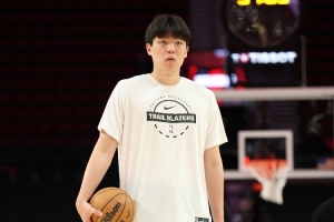 媒體人：楊瀚森當眾哭是種放松的體現 能確認自己不會因此被攻擊