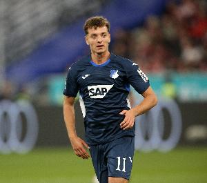 德天空：巴薩關注霍芬海姆前鋒阿斯拉尼，球員明夏有解約條款