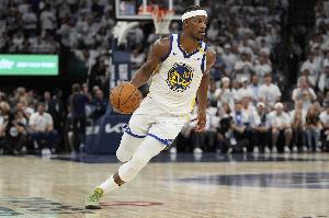 科爾：巴特勒明天大概率缺戰勇士 預計能為揭幕戰做好準備