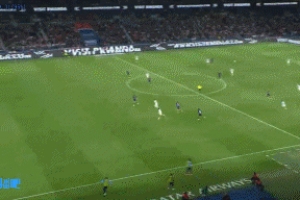 這防守...巴黎再丟一球，潘尼切利梅開二度，斯特拉斯堡3-1領先