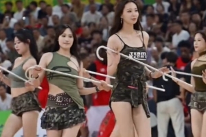 廣東男籃主場(chǎng)啦啦隊(duì)曬舞蹈視頻：大長(zhǎng)腿 小蠻腰