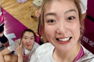 隨四川女籃實現(xiàn)全國錦標賽四連冠！李夢社媒曬多張合照