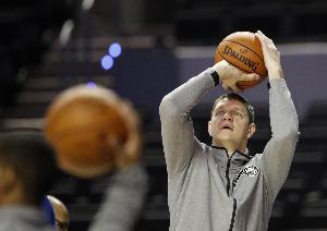 莫茲戈夫：新秀時(shí)以為能長留紐約 被交易后意識(shí)到誰都可能被交易