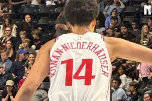 你才是字母哥吧？快船新秀尼德豪澤球衣背面姓氏多達(dá)18個(gè)字母！