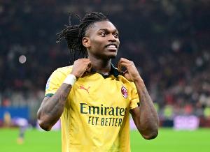 托尼：萊奧踢中鋒的表現我不太喜歡，他回到自己位置后接管了比賽