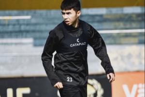 千人漁村創(chuàng)造奪冠奇跡！19歲國青隊長艾菲爾丁曾租借至此但0出場