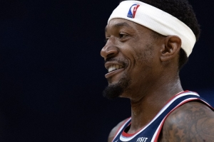 比爾：我的適應力很強 既能大包大攬也能無球跑動&空切&持球組織