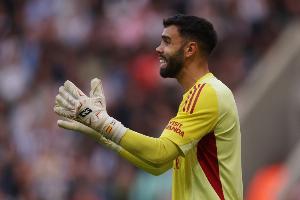 拉亞：在球還沒到中場線時，阿森納的球員就都想著去攔截