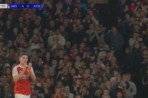 接受全場掌聲！第83分鐘，約克雷斯下場本場完成雙響