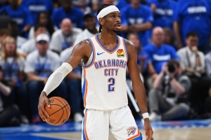 亞歷山大在揭幕戰加時取勝&35分5助攻多次搶斷 89年喬丹后首人