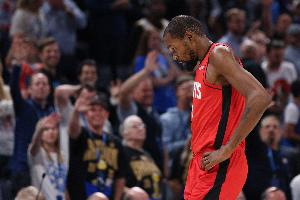 火記：雷霆球員面對杜蘭特13中1 除了最后的犯規&他的防守很出色