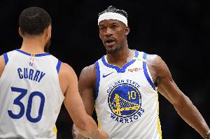 庫里：造犯規(guī)來自于能創(chuàng)造錯位的良好戰(zhàn)術執(zhí)行 巴特勒抓住了機會