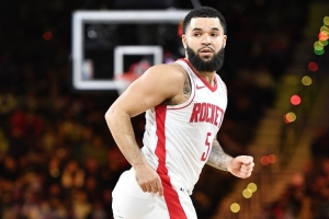 媒體人：火箭的真正爭冠窗口 應該是在范喬丹健康回來之后