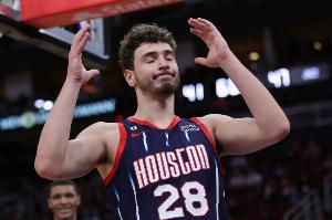 申京賽季揭幕戰35+5+5+2斷+5記三分 比肩杰倫-布朗&庫里