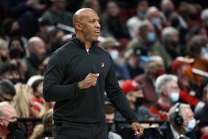 媒體人：主教練的支持對新秀很重要 盼楊瀚森未來的比賽別被影響