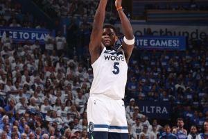 昨天是亞歷山大今天是愛德華茲 超級球星總有關(guān)鍵時刻的表現(xiàn)