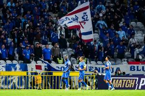 足球報：申花亞冠贏球捍衛中超尊嚴，也為球隊士氣帶來積極影響