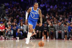 小凱文-波特首節5中3得10分2助1斷&三分3中2 崴腳后回更衣室