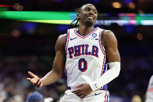 效率極高！馬克西上半場砍下22分 第二節單節10中7砍下19分