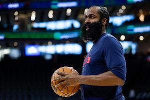 首節落后24分！船記：快船看起來已經輸了 仿佛從未一起打過球