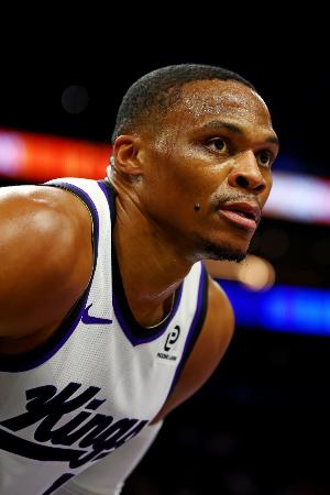 美媒調侃：現在的威少就像凱爾特人時期的大鯊魚