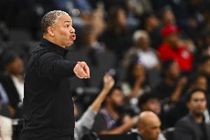 揭幕戰(zhàn)慘敗爵士！泰倫-盧攬責(zé)：我們打得像屎一樣 責(zé)任在我！