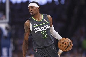 隔扣楊瀚森！麥克丹尼爾斯12中6拿到18分5板2助1斷3帽