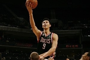 中國球員常規賽首秀表現如何？易建聯9分最高 強如姚明首戰0分2犯