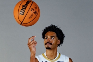 難阻失利！普爾鵜鶘首秀14中6拿到17分 其中上半場15分