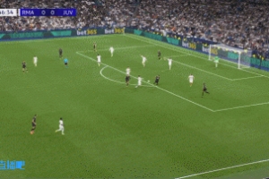 好險！卡雷拉斯自家禁區傳球失誤，卡盧盧射門被米利唐封堵