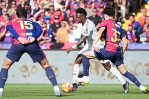 足壇最勢均力敵的宿敵對決！皇馬巴薩國家德比“咬”得有多緊？