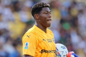 鈴木彩艷：我的腳下技術(shù)也很不錯 世界杯后再考慮找女朋友