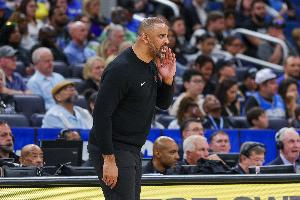 卡佩拉：我喜歡烏度卡嚴格的風格 這正是季后賽所需的特質