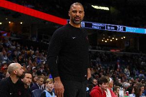 烏度卡：場上到處都有隊友處于空位 但我們卻在強行出手