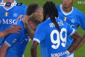 傷情很不妙德布勞內點射時受傷，直接被隊醫攙扶下場