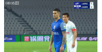 路易斯補(bǔ)時(shí)點(diǎn)射絕平！畢津浩撞倒吳曦送點(diǎn)，申花2-2扳平英博！