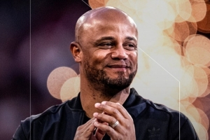 開季13連勝追平AC米蘭五大聯賽紀錄，拜仁官方曬孔帕尼海報