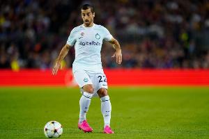 國米官方：姆希塔良左大腿屈肌不適，未來幾天將重新評估傷情