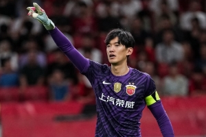 中超官方列顏駿凌聯(lián)賽350場數(shù)據(jù)：撲救926次+110次零封，同期第一