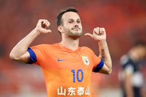 不留下嗎？瓦科合同年底到期仍未續約，本賽季轟24球5助冠絕中超