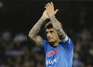 前裁判指責(zé)迪洛倫佐沒有體育道德騙點(diǎn)球，那不勒斯官方發(fā)文譴責(zé)